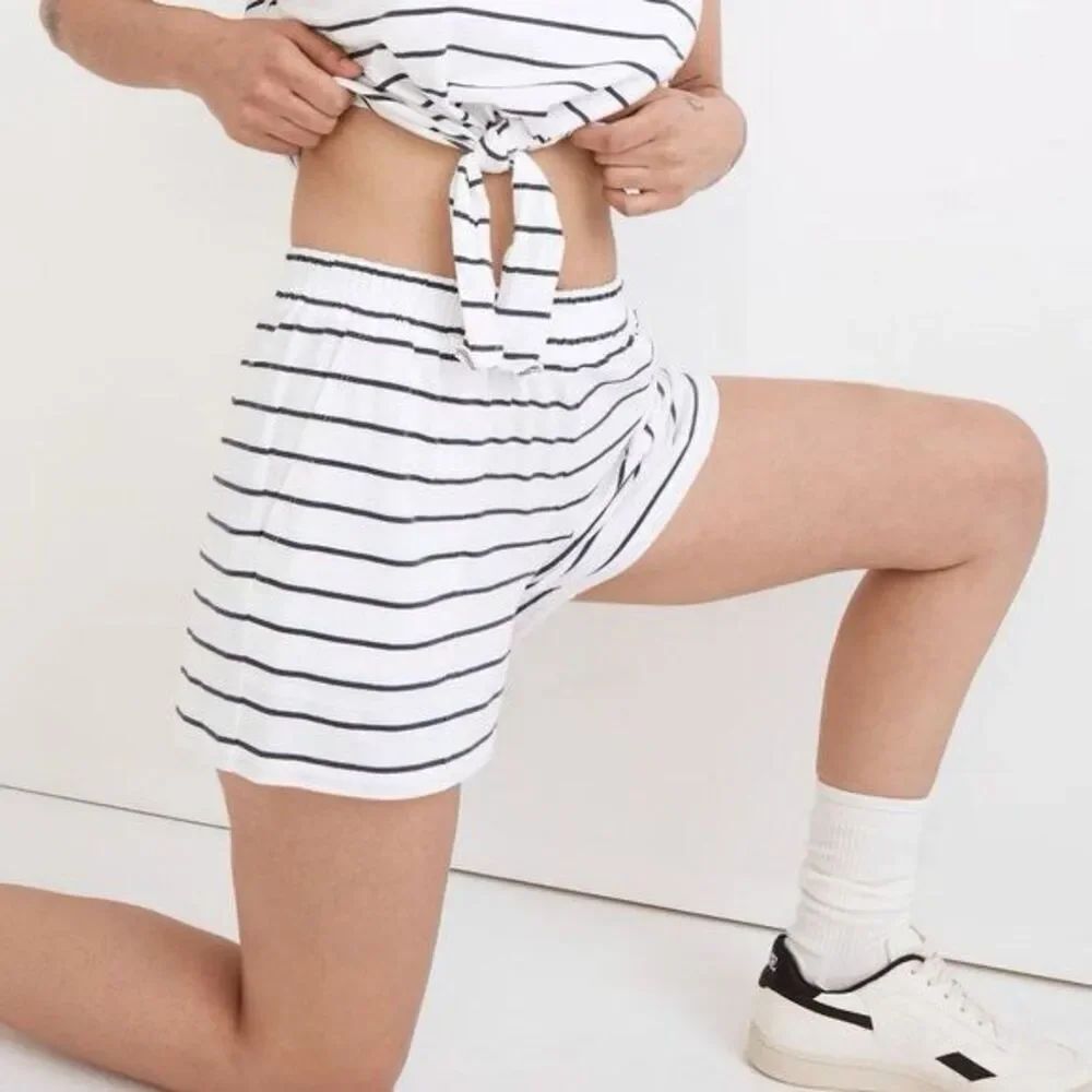 Madewell MWL Pull-On Seamed Shorts Size Small White/Navy Striped Like New